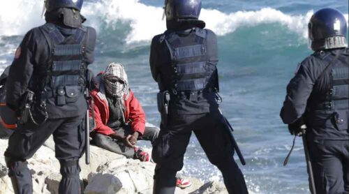 policia-tunecina-desaloja-a-indocumentados-subsaharianos