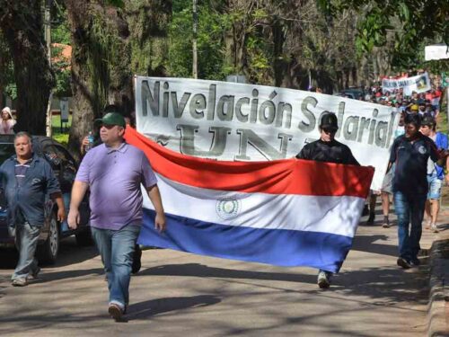 docentes-paraguayos-protestan-por-mejoras-salariales
