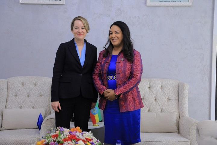 continua-agenda-de-trabajo-de-directora-general-de-oim-en-etiopia