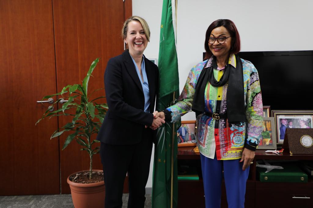 continua-agenda-de-trabajo-de-directora-general-de-oim-en-etiopia