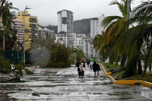 medicos-cubanos-en-mexico-ofrecen-ayudar-a-damnificados-por-ciclon