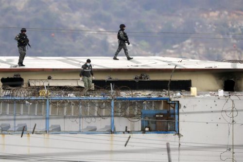 reportan-nuevos-disturbios-en-mayor-penitenciaria-de-ecuador