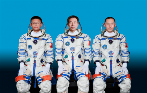 astronautas-chinos-aterrizan-tras-mision-espacial-exitosa-en-tiangong