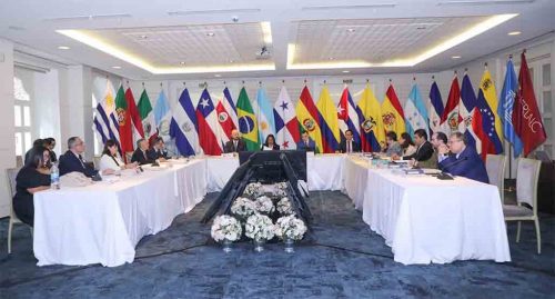 reunion-regional-en-panama-promueve-la-lectoescritura