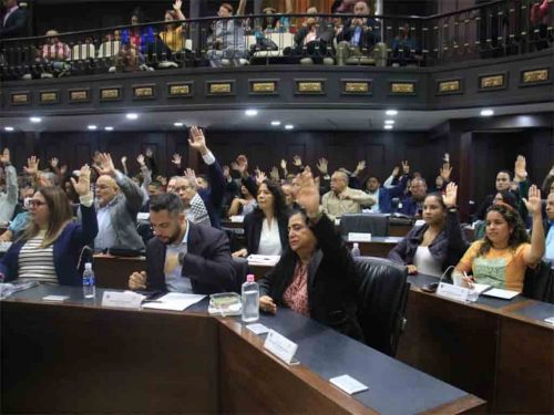 ratifican-direcciones-de-comisiones-en-parlamento-de-venezuela
