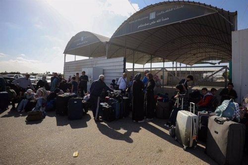 segundo-grupo-de-rusos-evacuados-de-gaza-viaja-a-capital-egipcia