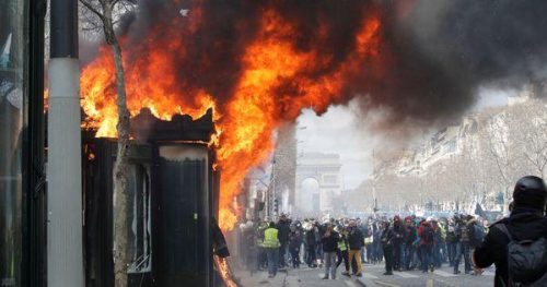 franceses-preocupados-por-violencia-entre-grupos-sociales