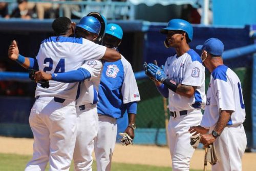 industriales-acomodado-en-la-vanguardia-de-liga-beisbolera-cubana