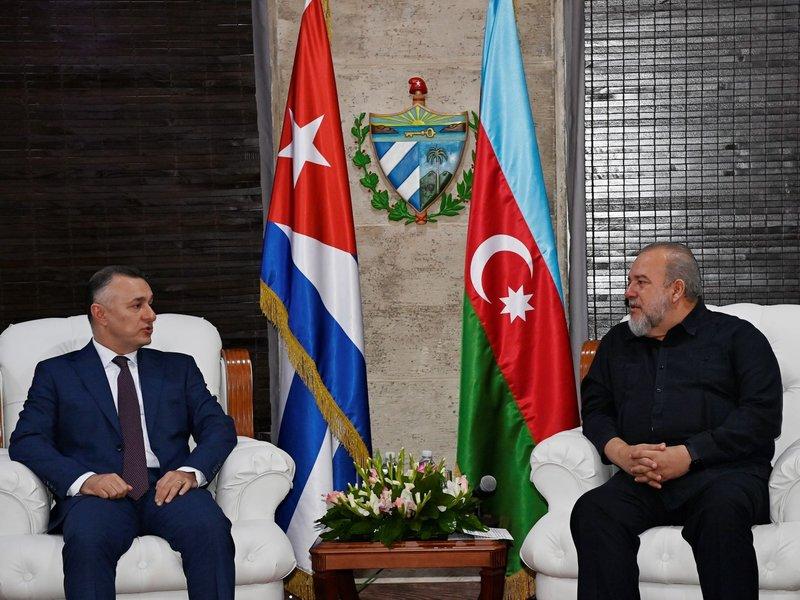 primer-ministro-de-cuba-recibe-al-titular-de-salud-de-azerbaiyan