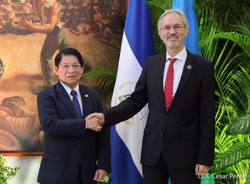 nicaragua-recibio-cartas-credenciales-de-representante-de-unfpa