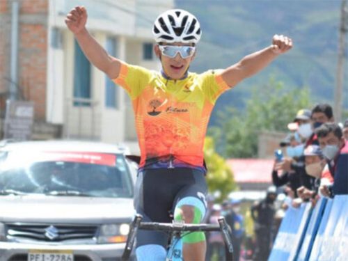 Nixon Rosero y Stalin Fuentestar, puntero y sublíder, intentarán contrarrestar hoy el empuje de los rivales locales en la cuarta etapa de la 62 Vuelta Ciclística a Guatemala.