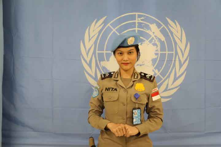 premio-mujer-policia-de-onu-reconoce-a-joven-indonesia