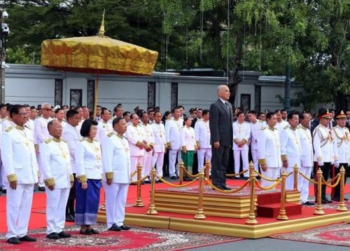 felicita-diaz-canel-a-rey-de-cambodia-en-dia-nacional