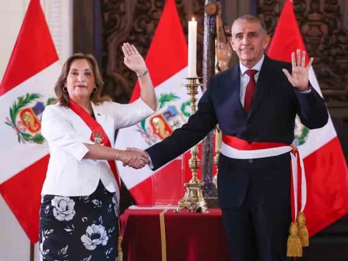 nuevo-ministro-del-interior-jura-el-cargo-en-peru-tras-crisis