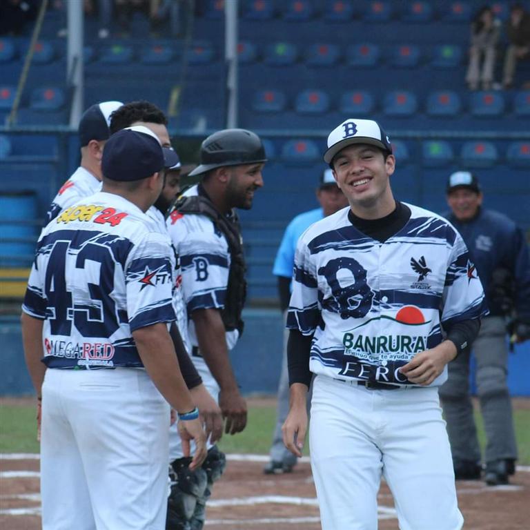 bronx-vs-diablos-en-final-de-liga-invernal-de-beisbol-de-guatemala