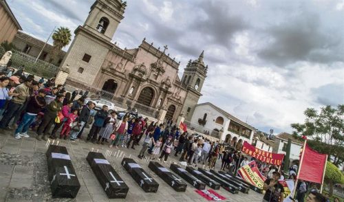 ciudad-peruana-de-ayacucho-reclama-justicia-a-un-ano-de-muertes