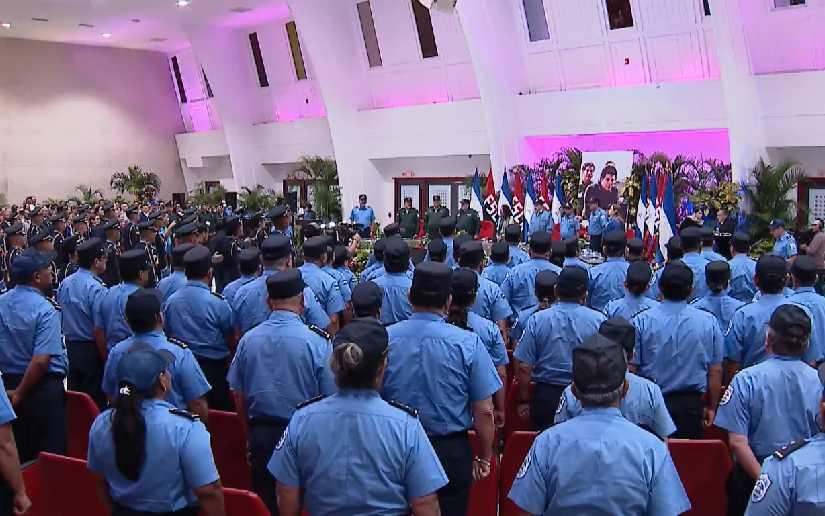  presidente-de-nicaragua-encabeza-graduacion-de-nuevos-policias