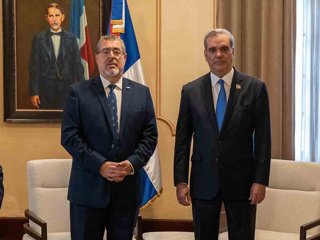 guatemala-y-dominicana-a-favor-de-nueva-etapa-en-relaciones