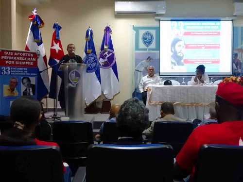 saludan-en-dominicana-aniversario-65-de-la-revolucion-cubana