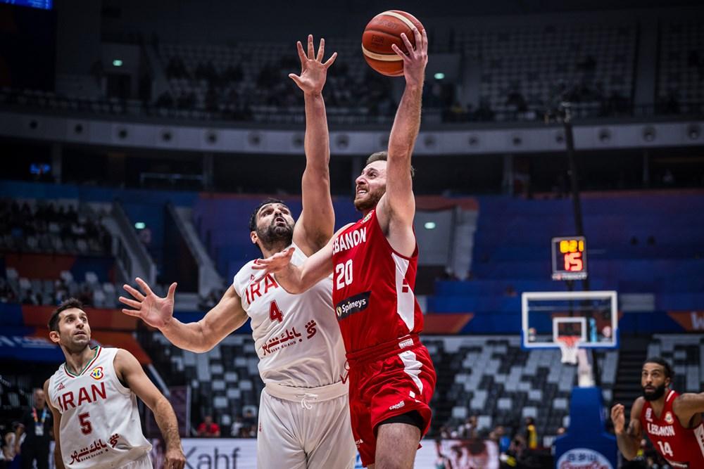  basquetbolista-libanes-celebra-premio-de-jugador-del-ano-de-asia