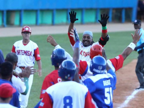 estrellas-de-cuba-primer-finalista-en-lid-beisbolera