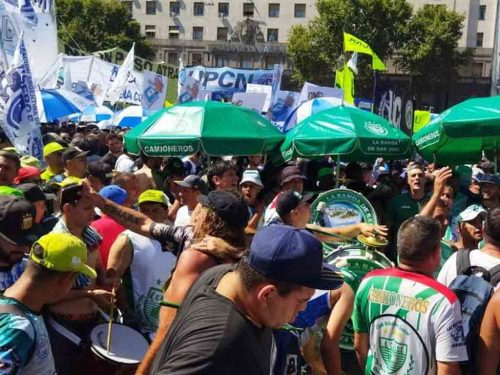manifestantes-llegan-a-alrededores-del-congreso-argentino