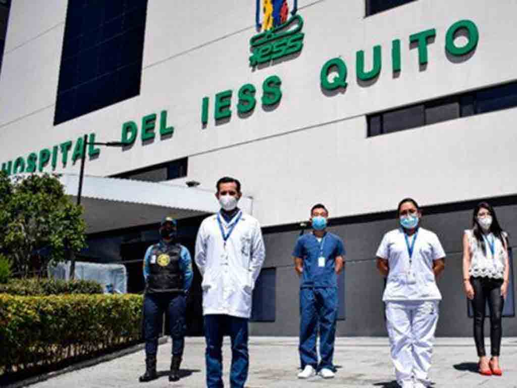 despiden-en-ecuador-500-trabajadores-de-hospitales-del-seguro-social