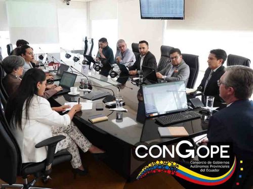 gobiernos-autonomos-en-ecuador-rechazan-posible-alza-de-impuestos