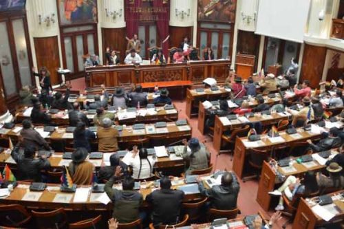 aprueban-en-bolivia-convocatoria-para-eleccion-de-magistrados