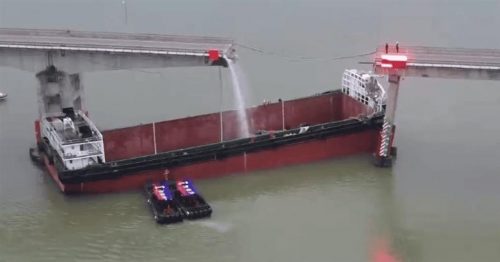 colision-de-buque-contra-un-puente-deja-victimas-fatales-en-china