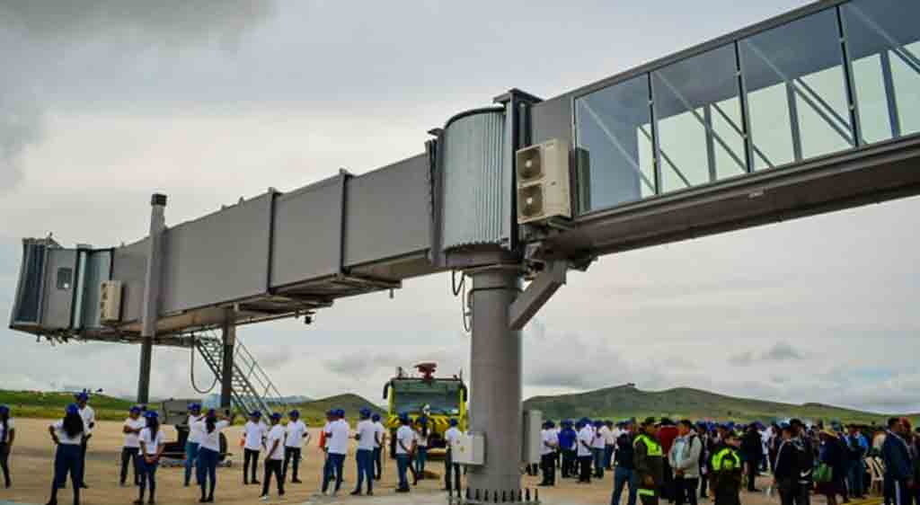 presidente-de-bolivia-entrega-obra-modernizadora-de-aeropuerto